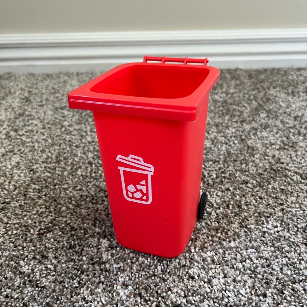 Dollhouse Garbage Can